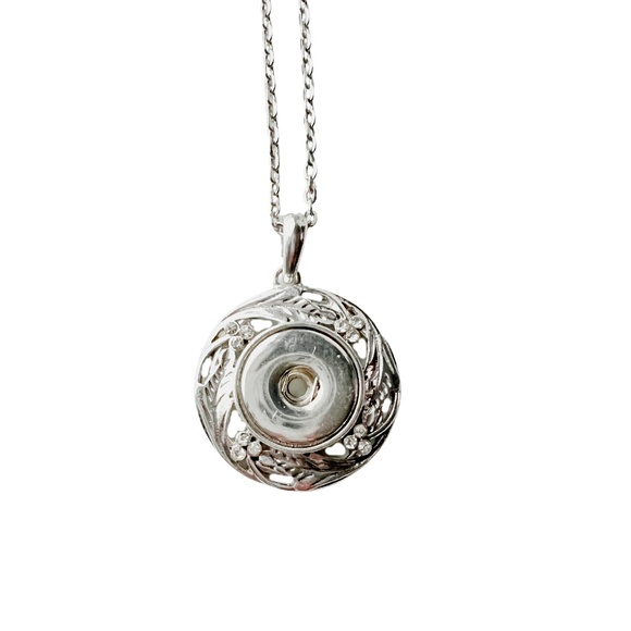 Snap Charm Pendant Necklace includes 31.5” Metal Chain for Standard Size Snaps - Picture 4 of 5